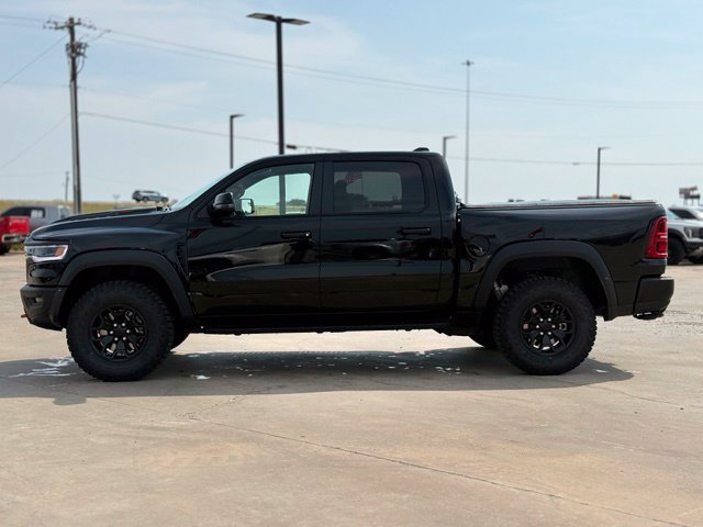 Used 2027 RAM 1500 4x4 Crew Cab image 5