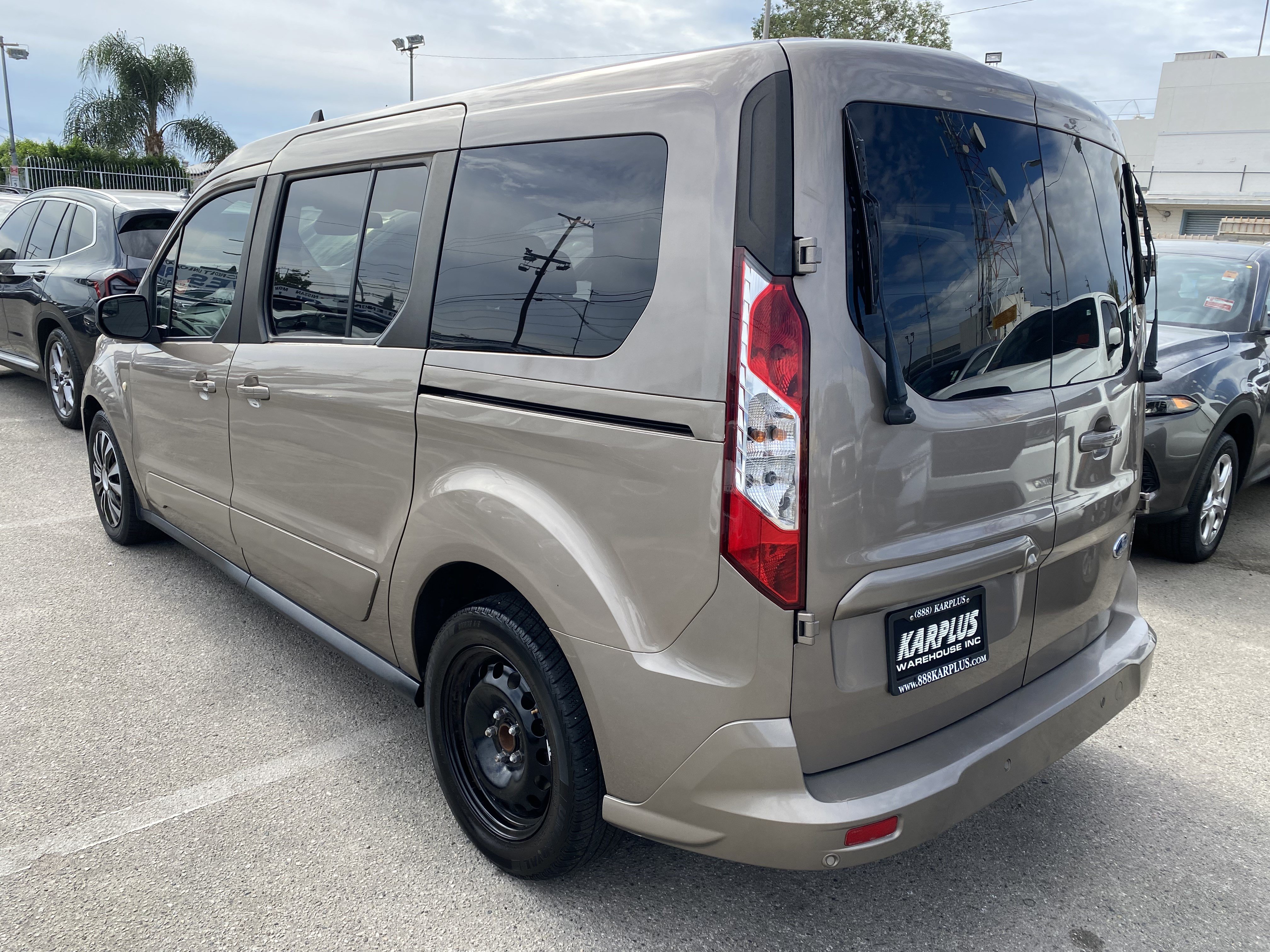 Used 2019 Ford Transit Connect XLT FWD image 9