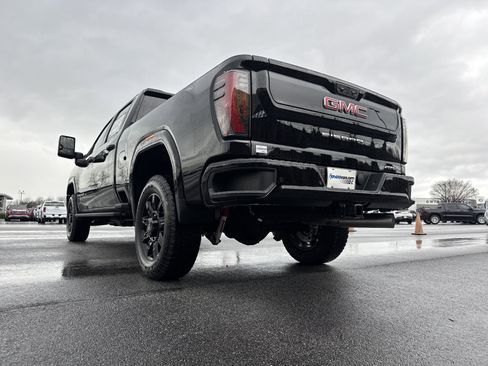 New 2026 GMC Sierra 2500 AT4 w/ AT4 Premium Plus Package image 8