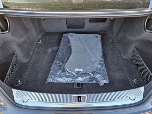 Used 2015 Audi A8 L 4.0T w/ Premium Package image 9