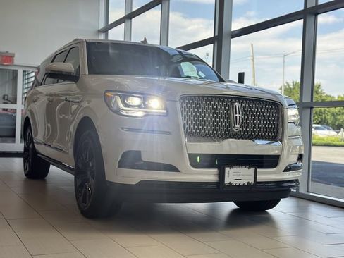 Certified 2024 Lincoln Navigator Reserve AWD/4WD image 49