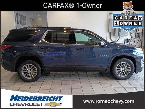 Certified 2023 Chevrolet Traverse LT image 2