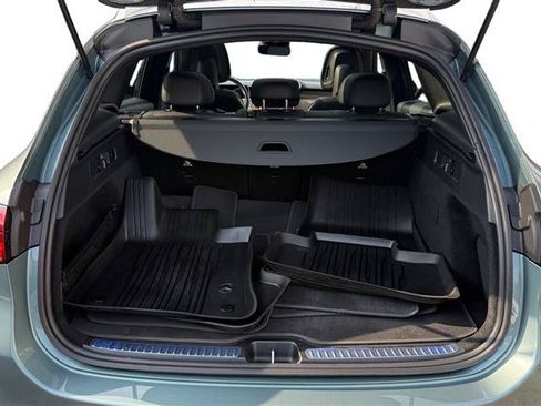 Used 2025 Mercedes-Benz GLC 300 4MATIC image 19
