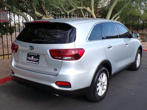 Used 2020 Kia Sorento LX FWD image 6