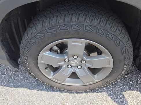 Used 2025 Honda Ridgeline TrailSport image 17