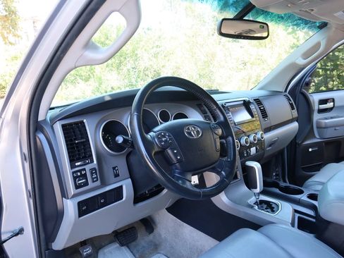 Used 2010 Toyota Sequoia Limited RWD image 10