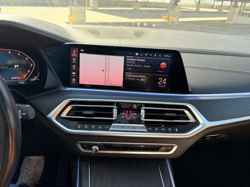Used 2020 BMW X7 M50i w/ Dynamic Handling Package AWD/4WD image 34