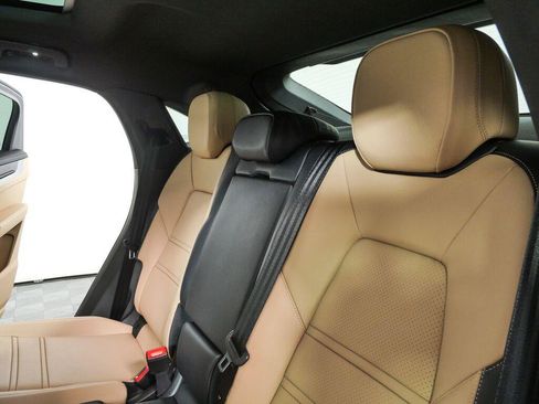 New 2026 Porsche Cayenne Coupe AWD/4WD image 23