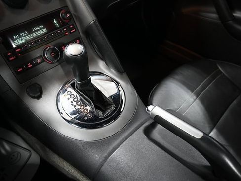 Used 2007 Pontiac Solstice Base w/ Premium Package image 18