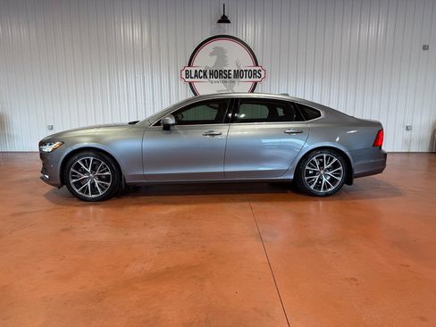 Used 2018 Volvo S90 T5 Momentum AWD/4WD image 3