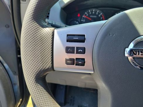 Used 2016 Nissan Frontier SV RWD image 13