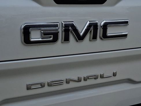 Used 2024 GMC Sierra 1500 Denali Ultimate AWD/4WD image 34