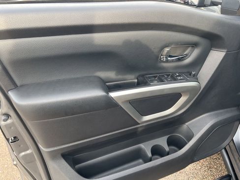 Certified 2024 Nissan Titan SV w/ SV Convenience Package image 7