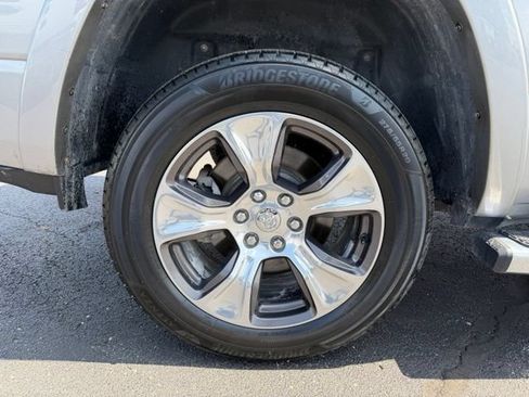 Used 2019 RAM 1500 Laramie AWD/4WD image 20