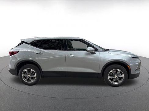 Used 2026 Chevrolet Blazer LT FWD image 11
