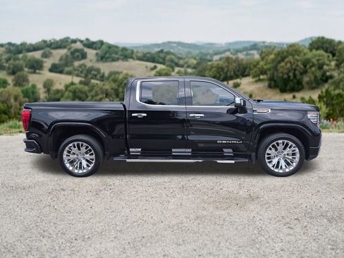 Used 2023 GMC Sierra 1500 Denali AWD/4WD image 11