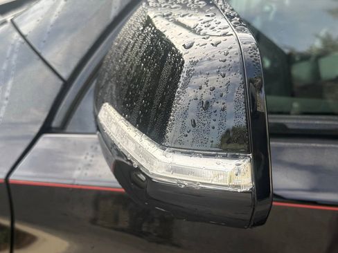 Used 2020 Chevrolet Traverse RS image 31