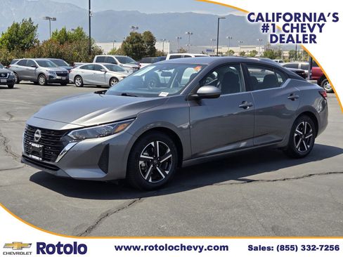 Used 2025 Nissan Sentra SV FWD image 3