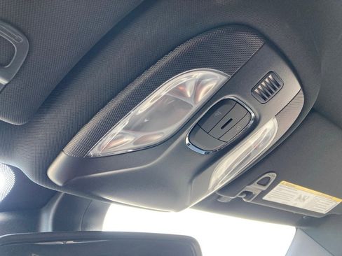 Used 2025 Jeep Compass Latitude image 27