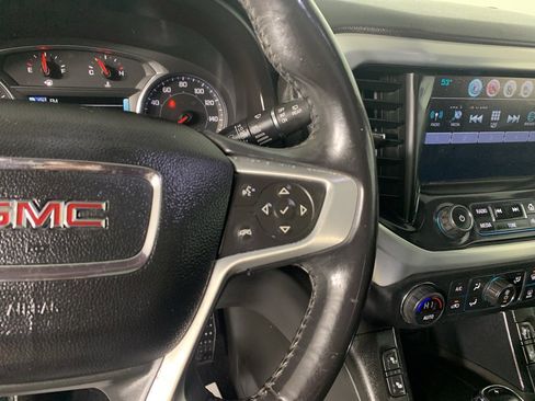 Used 2017 GMC Acadia SLT image 21