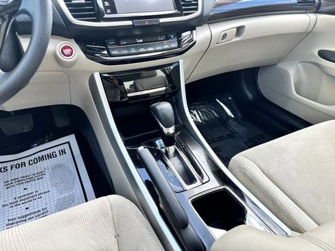Used 2017 Honda Accord EX image 20