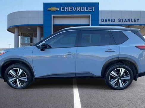 Used 2024 Nissan Rogue SL w/ SL Premium Package FWD image 5