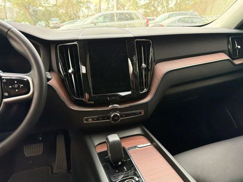 Certified 2023 Volvo XC60 B5 Plus image 33