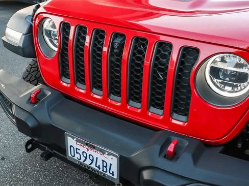 Used 2020 Jeep Gladiator Rubicon image 5