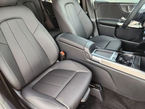 New 2026 Mercedes-Benz GLB 250 4MATIC image 16