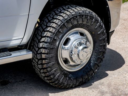 Used 2024 RAM 3500 Tradesman w/ Chrome Appearance Group AWD/4WD image 61
