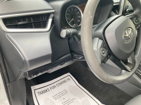Used 2020 Toyota Corolla LE image 17