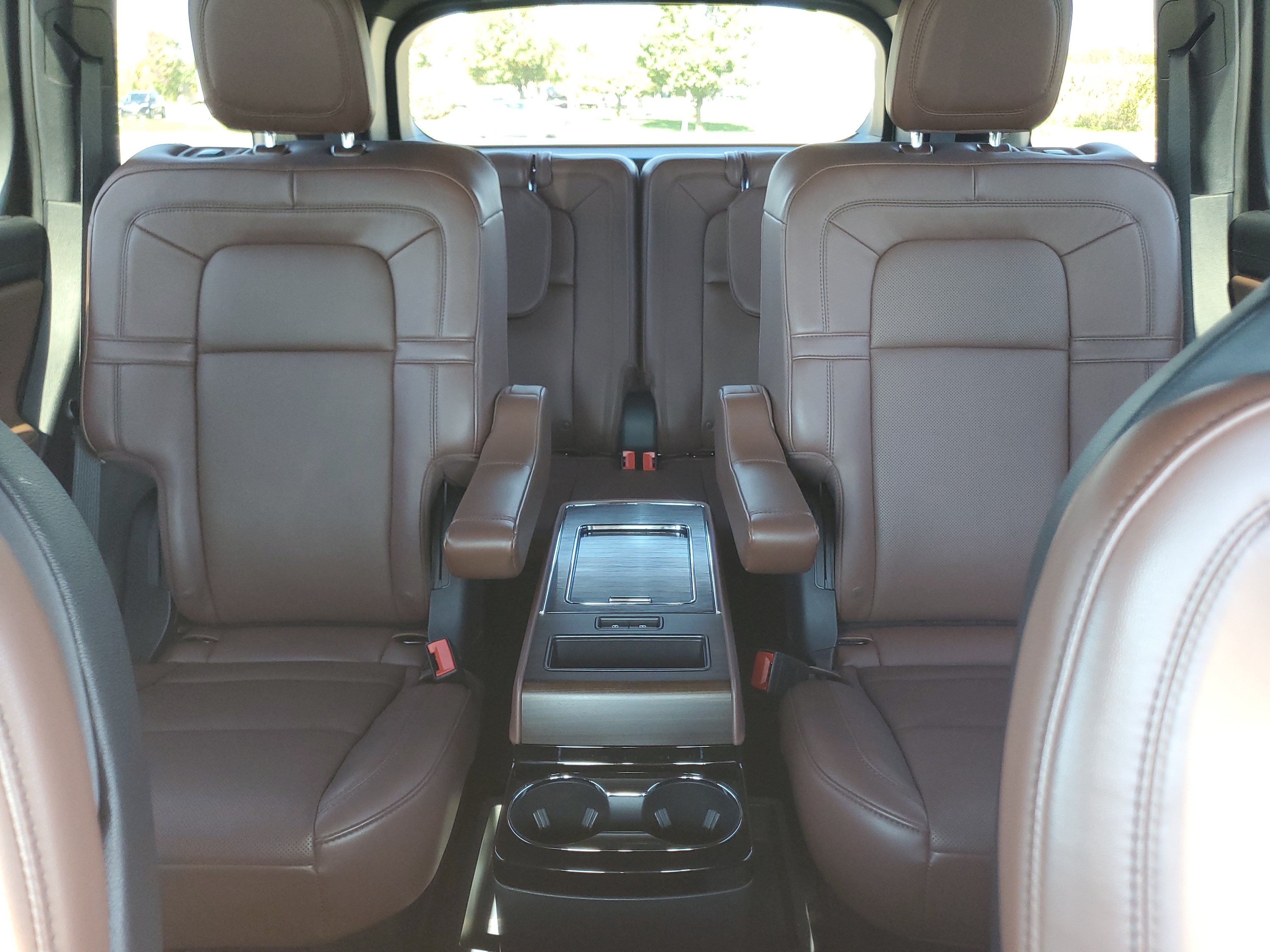 Used 2025 Lincoln Aviator Reserve w/ Equipment Group 201A AWD/4WD image 19