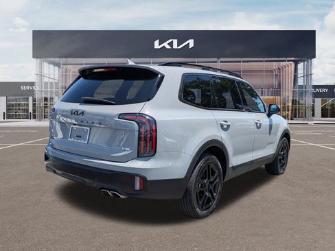 Certified 2025 Kia Telluride SX Prestige X-Line AWD/4WD image 4