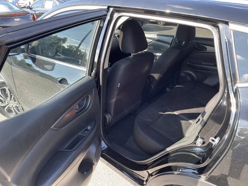 Used 2020 Nissan Rogue Sport S FWD image 10