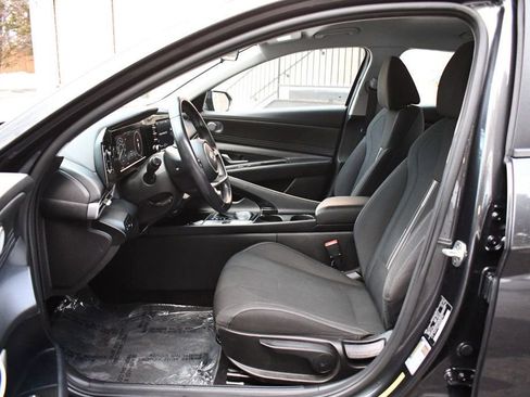 Used 2021 Hyundai Elantra SEL w/ Convenience Package image 19