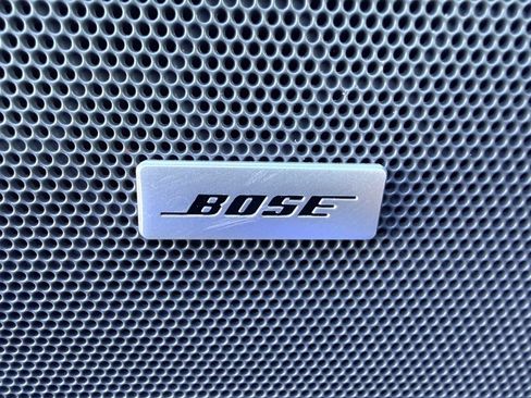 Used 2019 Chevrolet Bolt Premier w/ Infotainment Package image 21