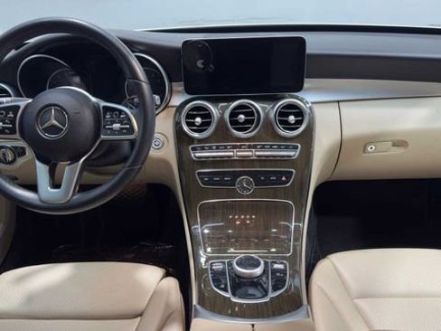 Used 2019 Mercedes-Benz C 300 Sedan w/ Premium Package image 18