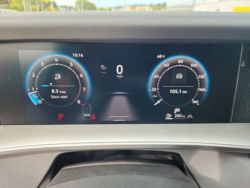 New 2025 Volkswagen Tiguan SE image 14