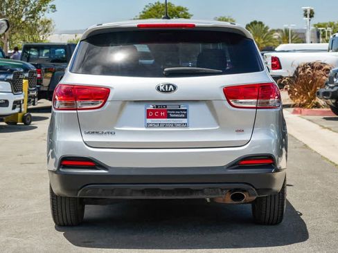 Used 2017 Kia Sorento L FWD image 6
