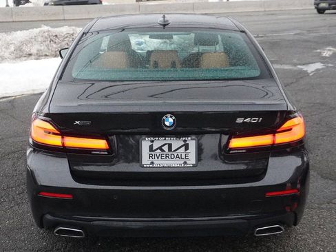 Used 2023 BMW 540i xDrive w/ Premium Package image 16