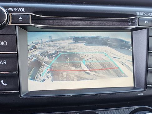 Used 2016 Toyota RAV4 LE image 8