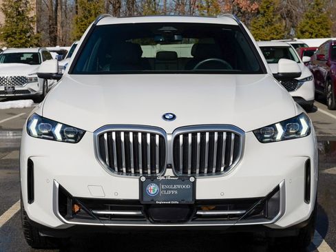 Used 2024 BMW X5 xDrive50e AWD/4WD image 2