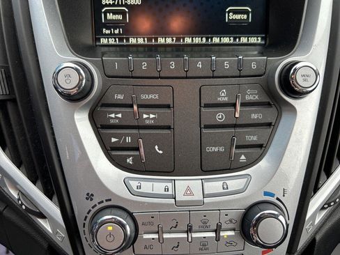 Used 2014 GMC Terrain SLE image 29