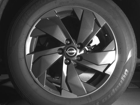 Used 2025 Nissan Rogue SV AWD/4WD image 14