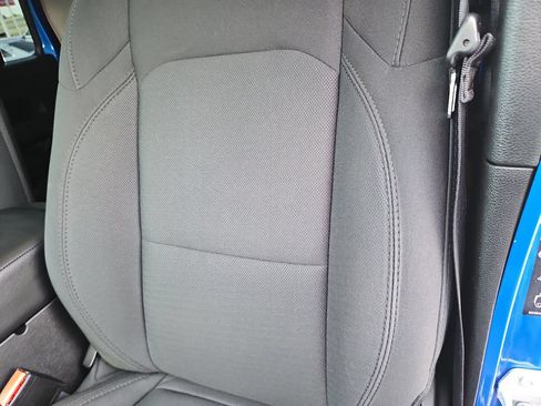Used 2023 Jeep Gladiator Sport AWD/4WD image 15