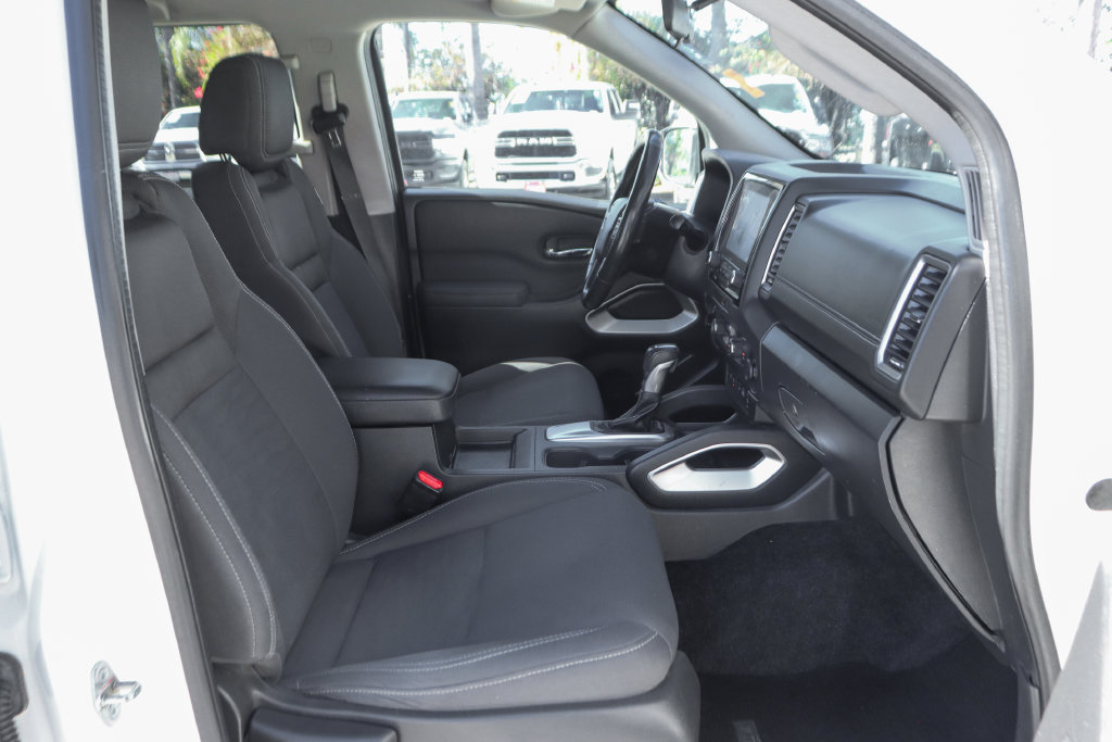 Used 2022 Nissan Frontier SV AWD/4WD image 36