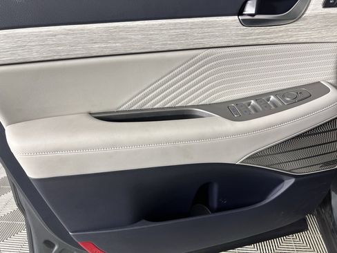 Used 2024 Hyundai Palisade Calligraphy image 29