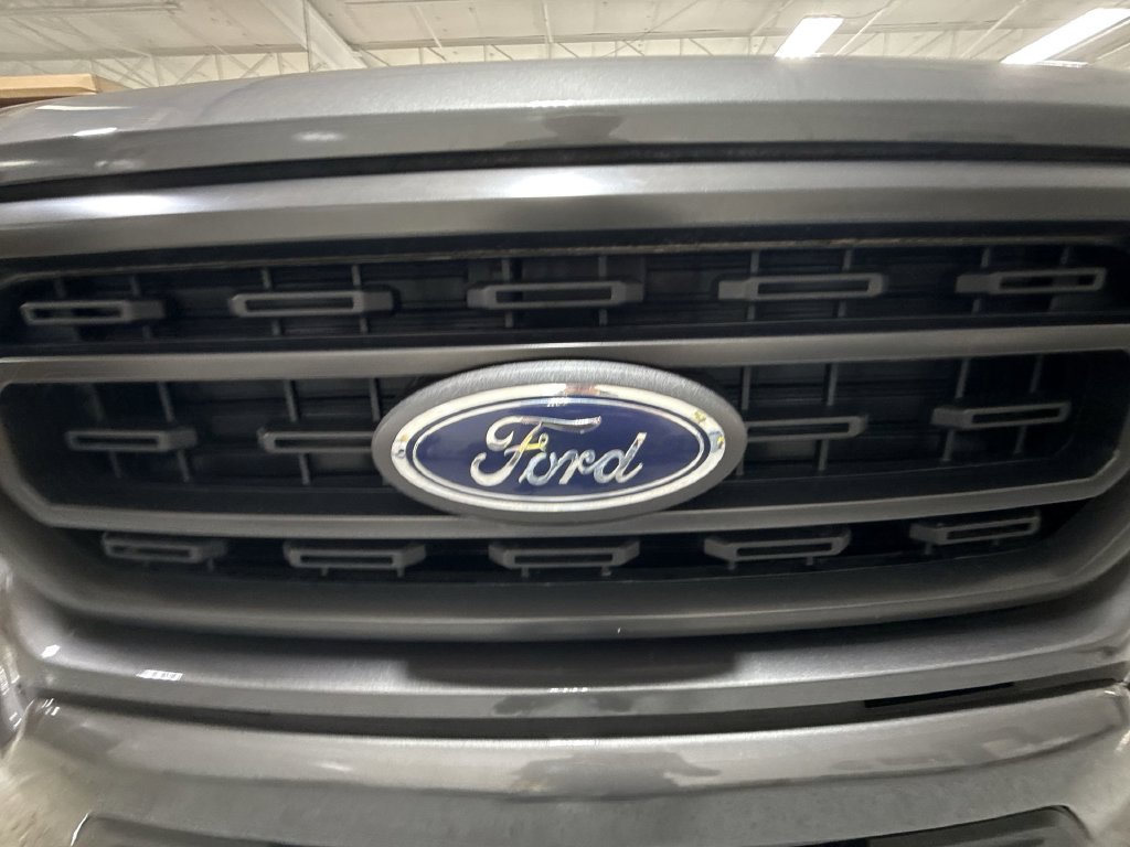 Used 2022 Ford F150 XLT w/ Equipment Group 302A High AWD/4WD image 39