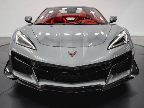 Used 2024 Chevrolet Corvette Z06 w/ Z07 Performance Package RWD image 23