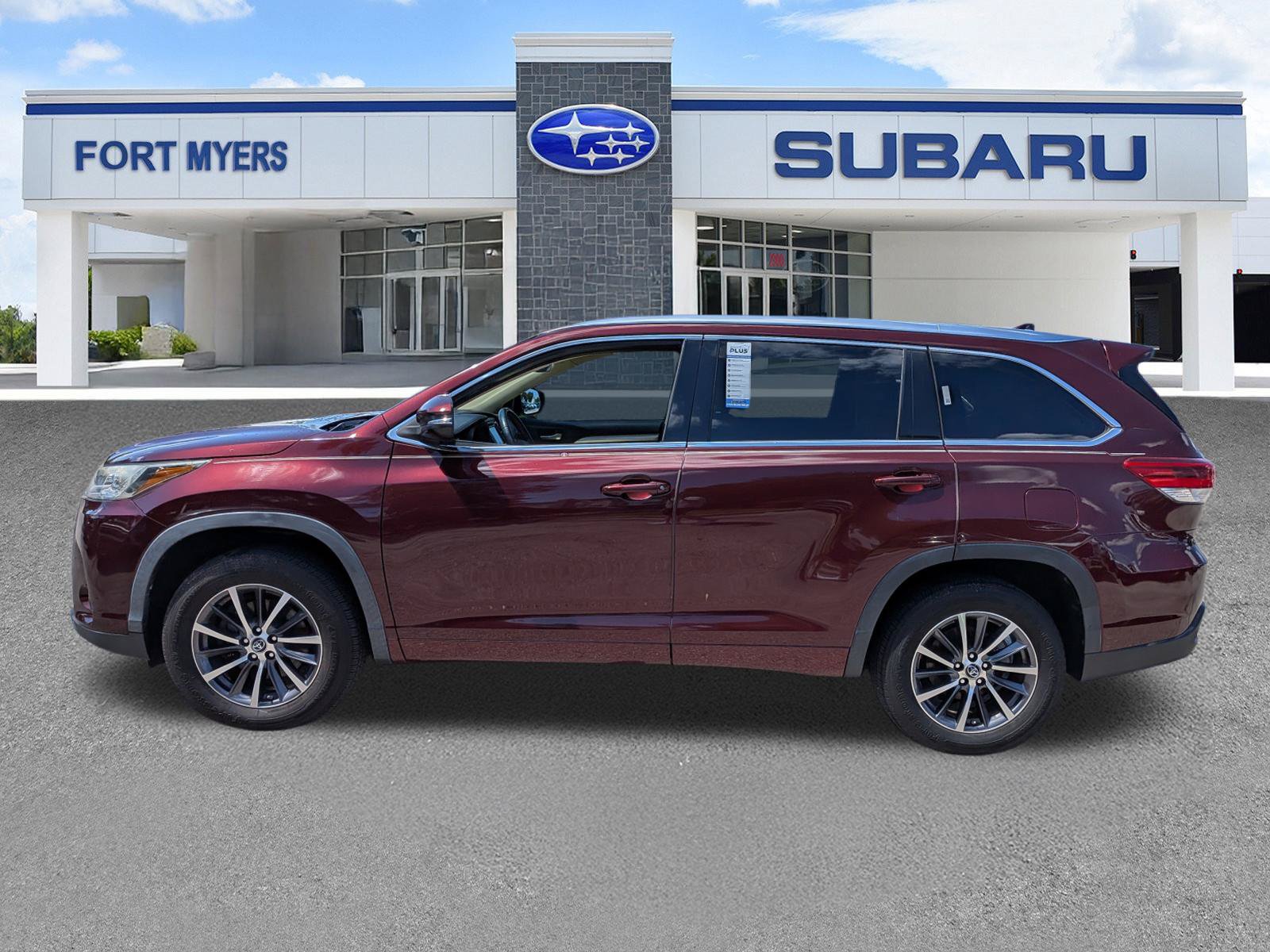 Used 2017 Toyota Highlander XLE FWD image 7